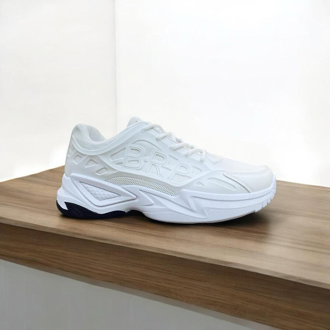 Stay Light, Move Fast – Sporty Joggers Edition