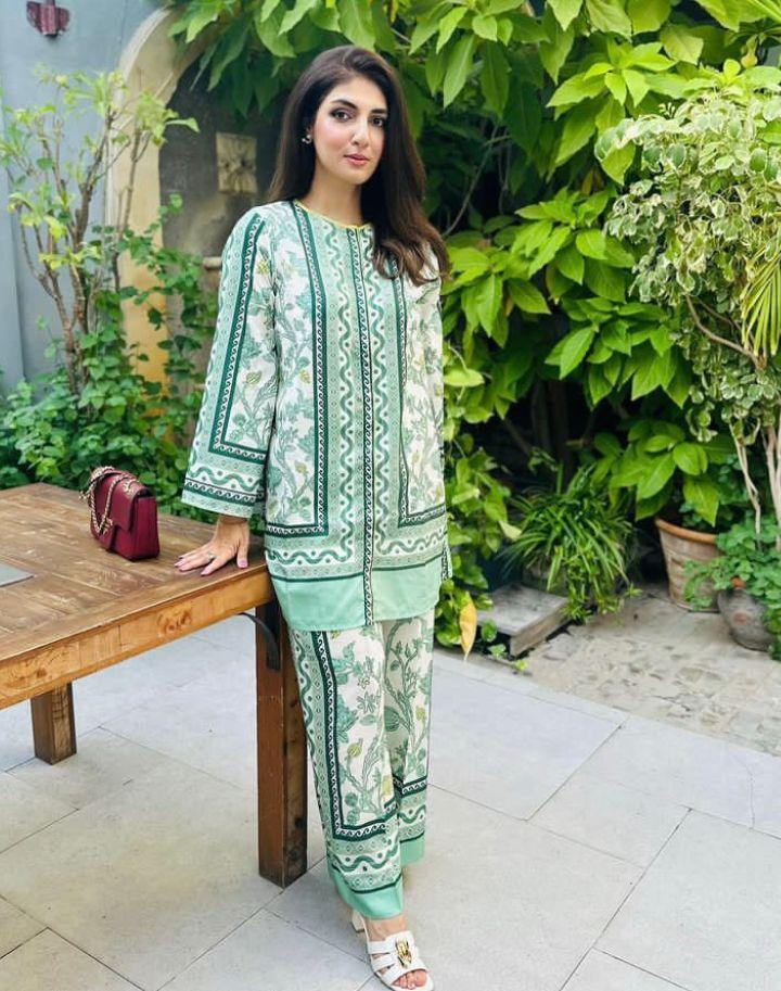 BreezeTouch Premium Swiss Lawn